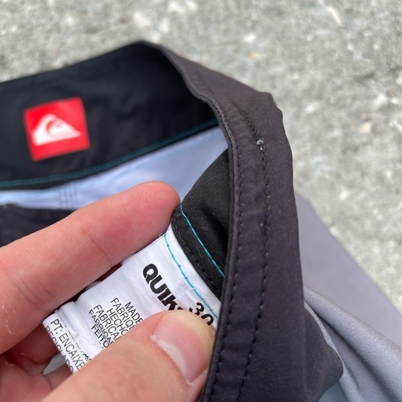 Quiksilver Charcoal and Light Gray Swim Trunks size 30 - Picture 3 of 4